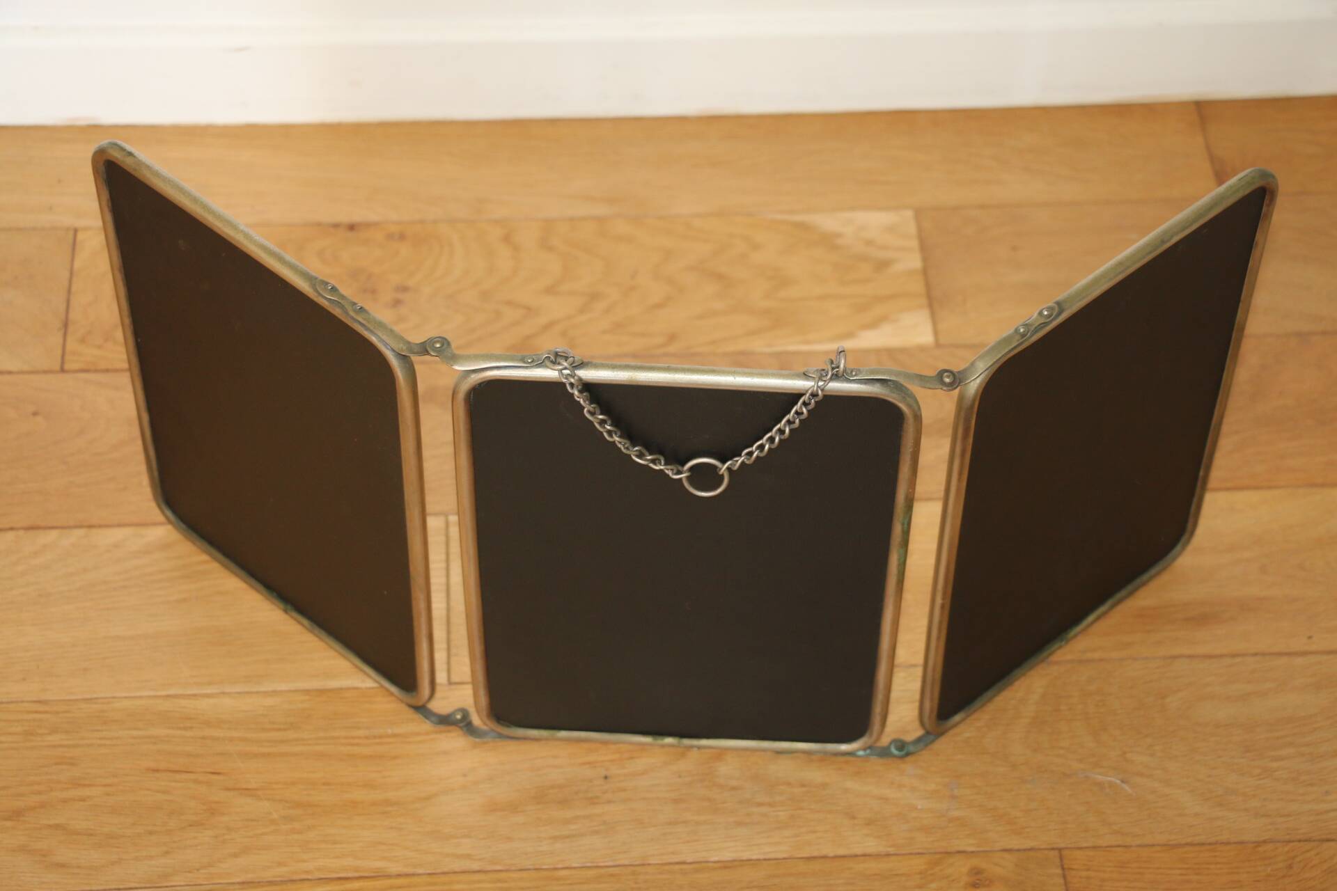 Bevelled triptych barber mirror (645*290mm)