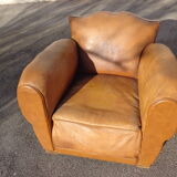 Moutache leather club chair