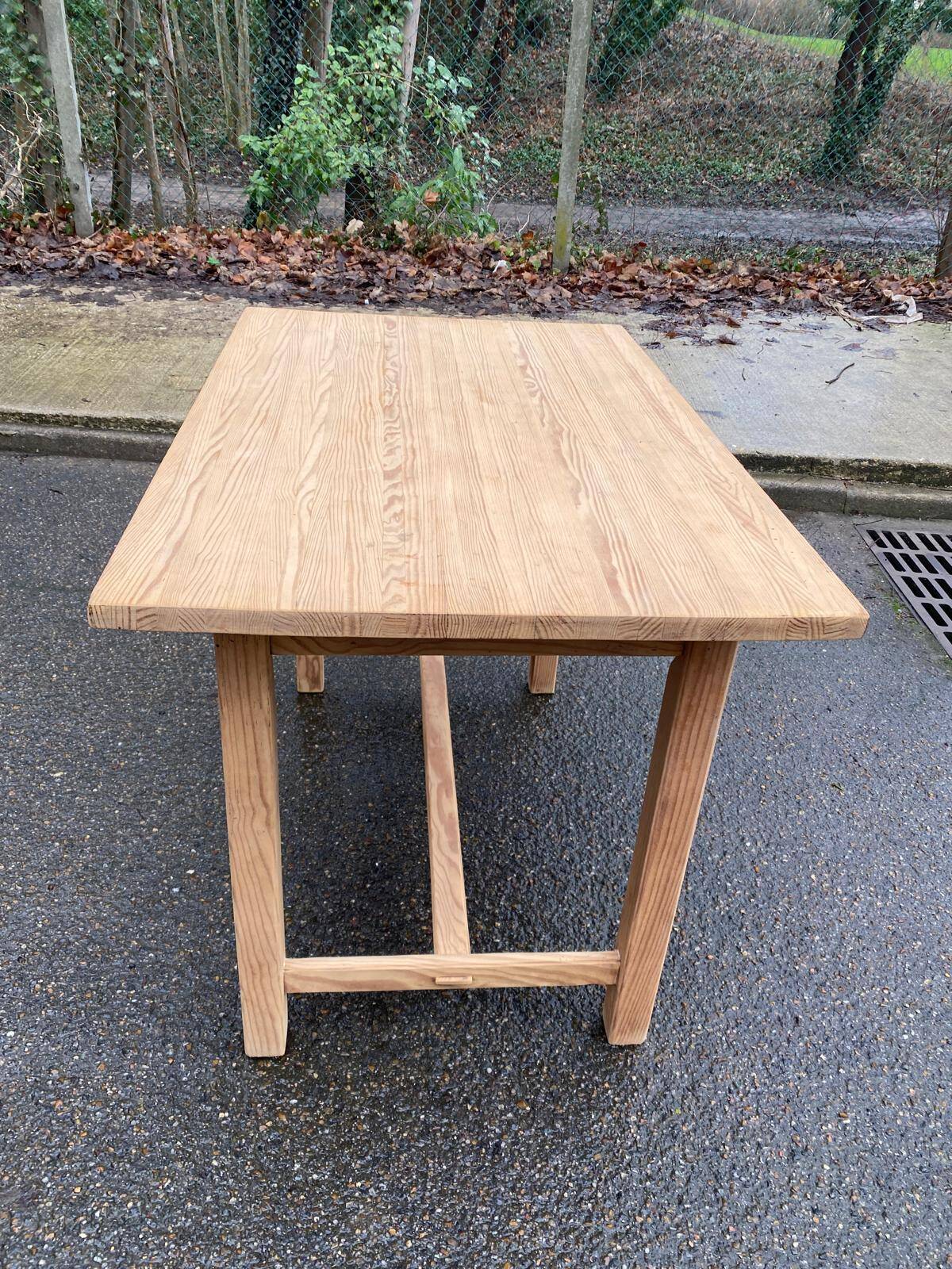 Renovated farmhouse table in solid pine, 110cm.