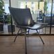 Chaise en simili cuir moderne du milieu du siècle des années 60