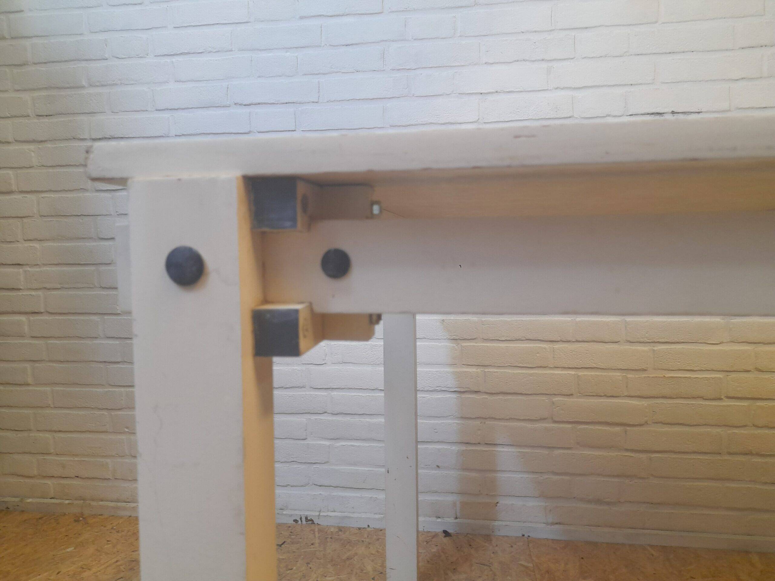 Table militaire Gerrit Rietveld