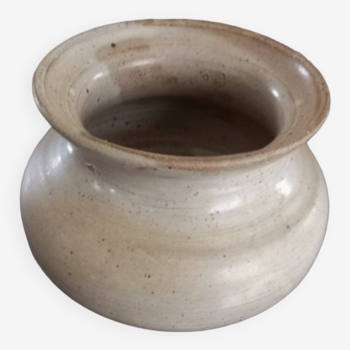 Stoneware pot