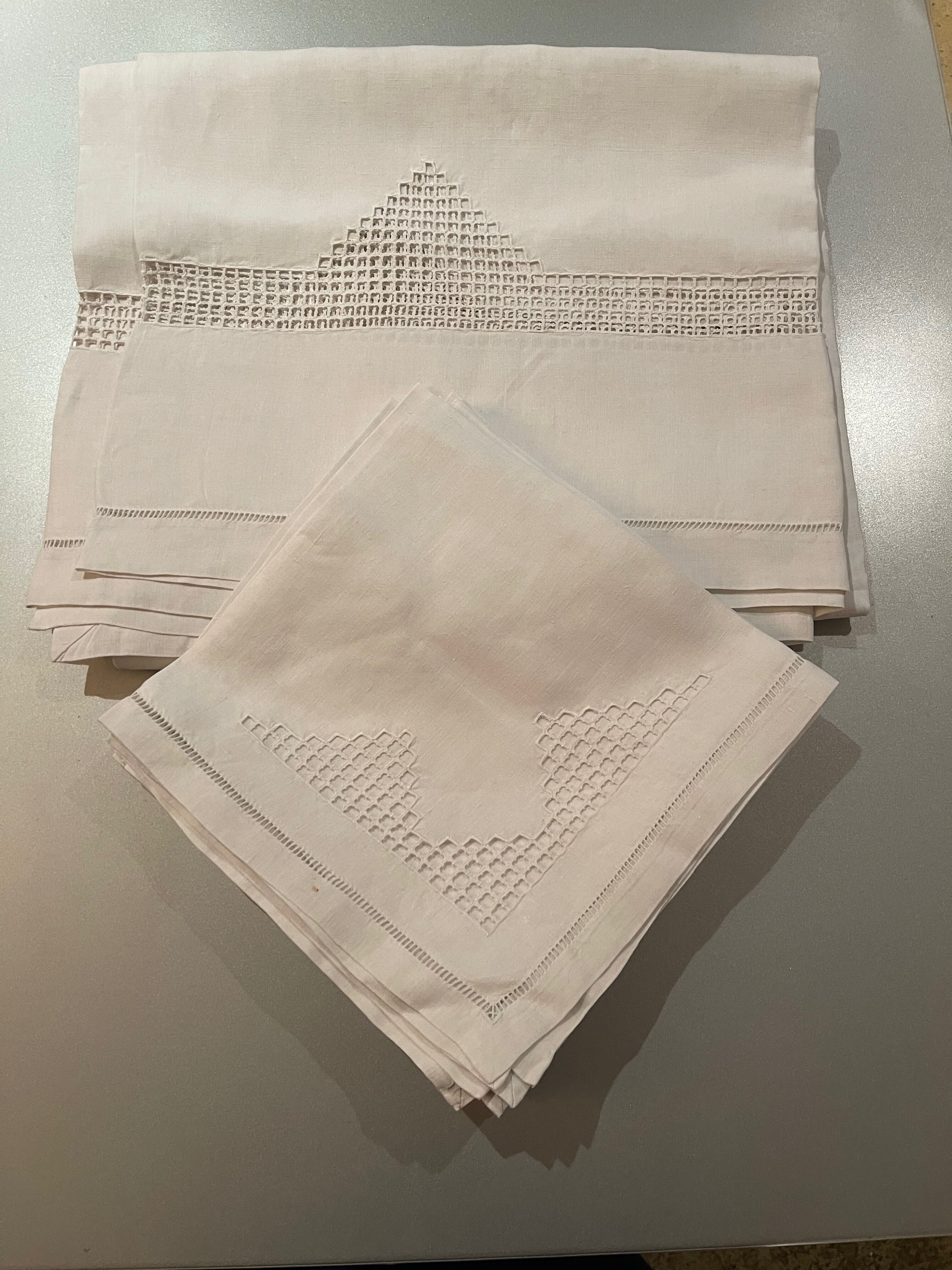 Art Deco hand-embroidered thread tablecloth