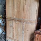 Armoire parisienne