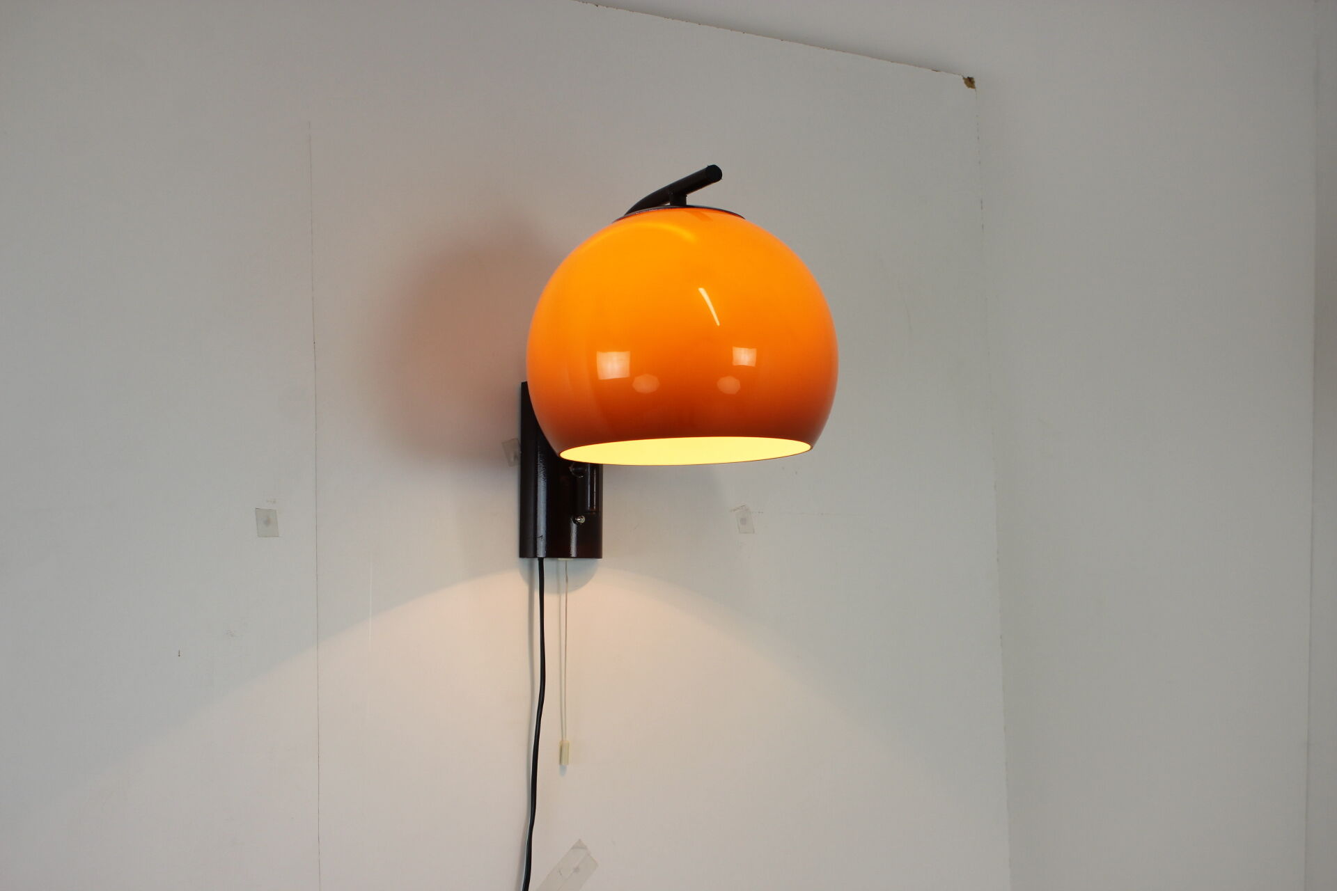 Mid-century wall lamp, 1970s