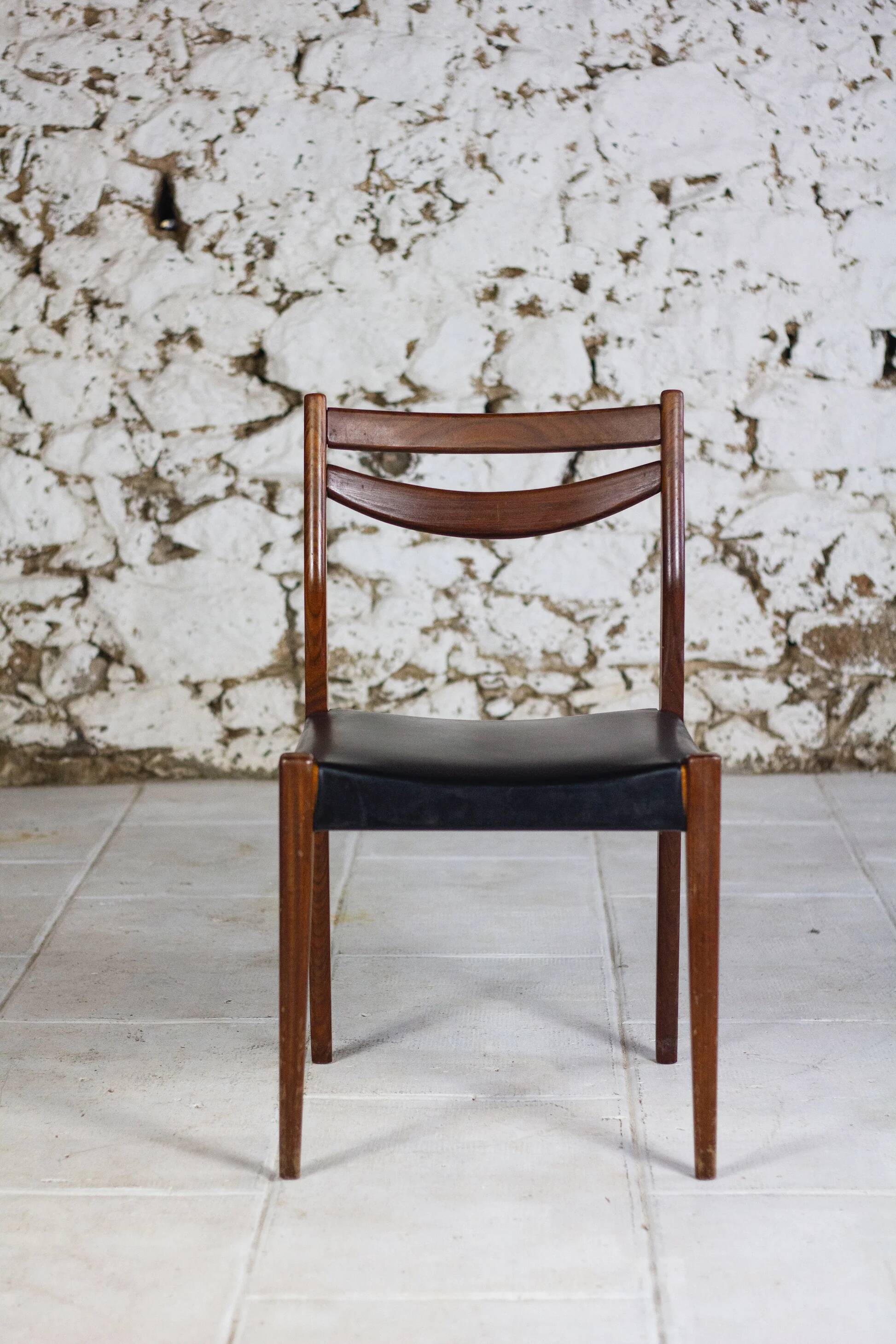 4 vintage Scandinavian chairs in teak and imitation leather, 1960
