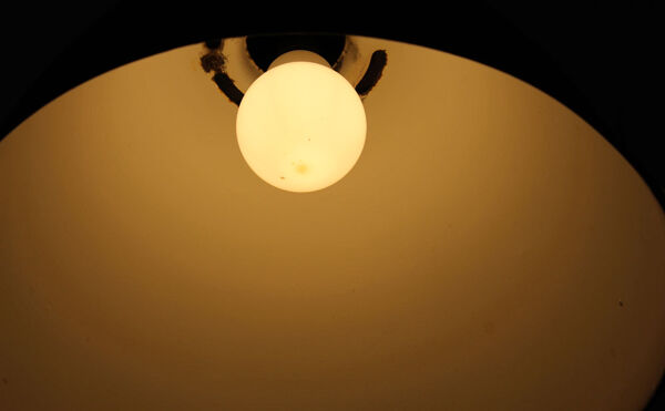 Suspension industrielle en email