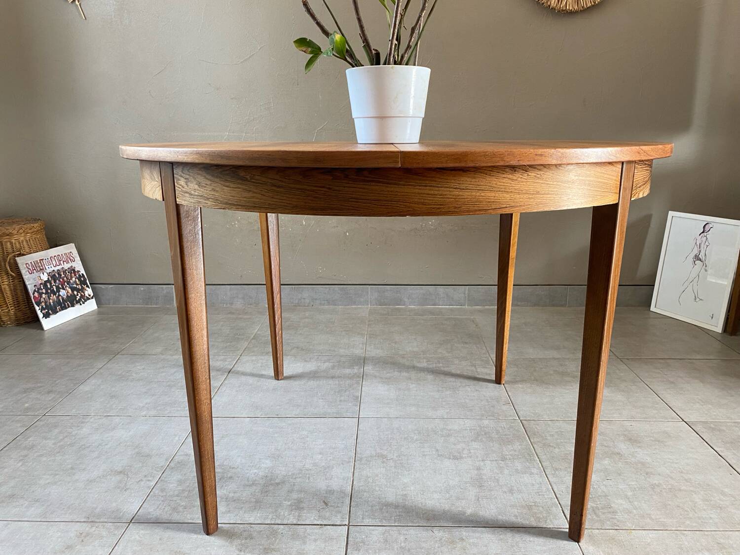 Vintage rosewood round table