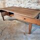 Table basse ancienne en chêne français – Table de ferme rustique du XIXe siècle avec tiroir et panneau de rangement coulissant, vers 1850