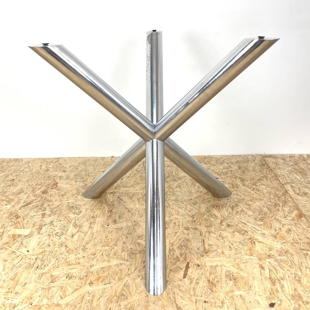 Table à manger Mid-Century par Roche Bobois.