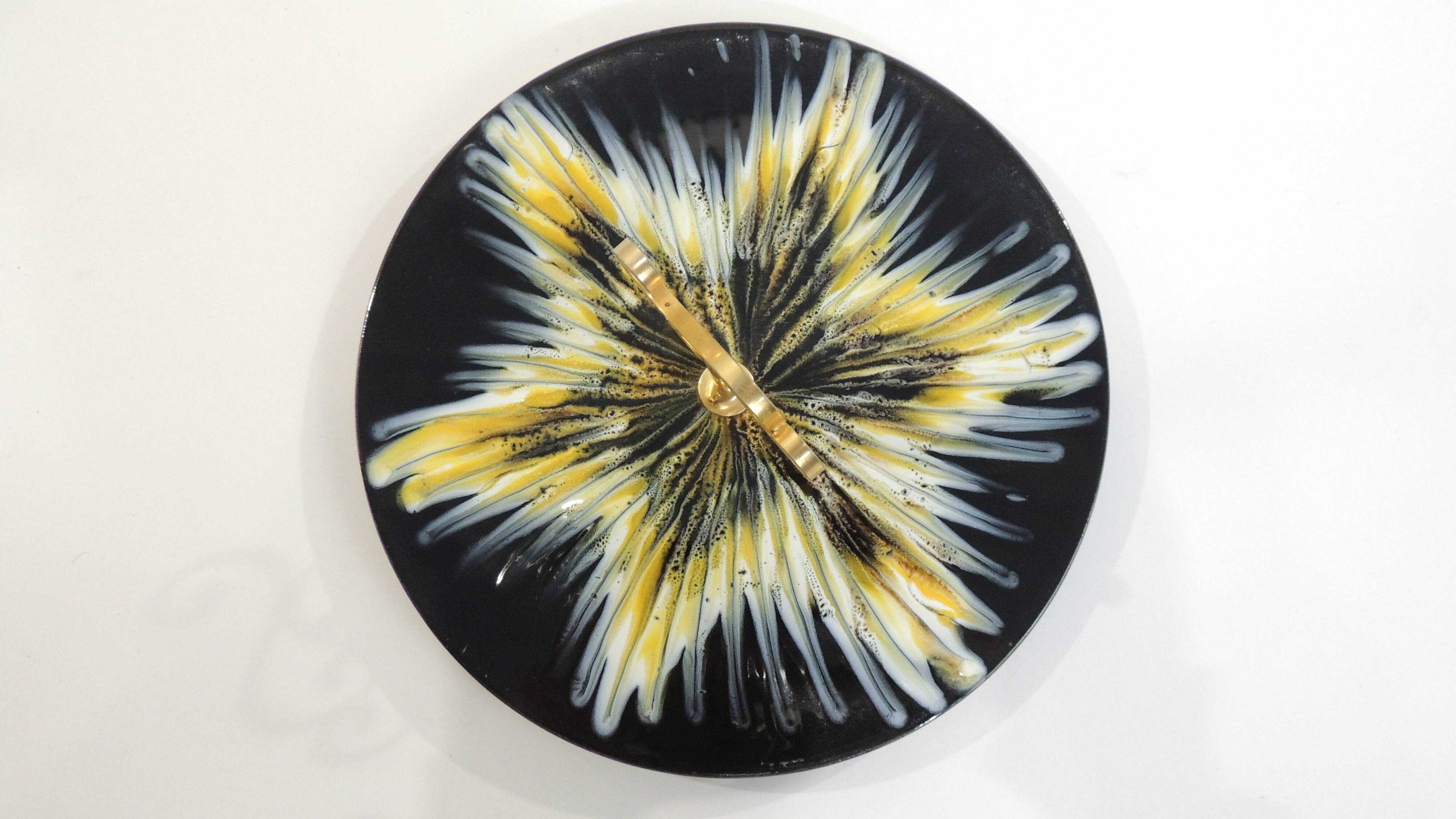 Vintage 70s black and yellow serving plate – Retro decorative plate