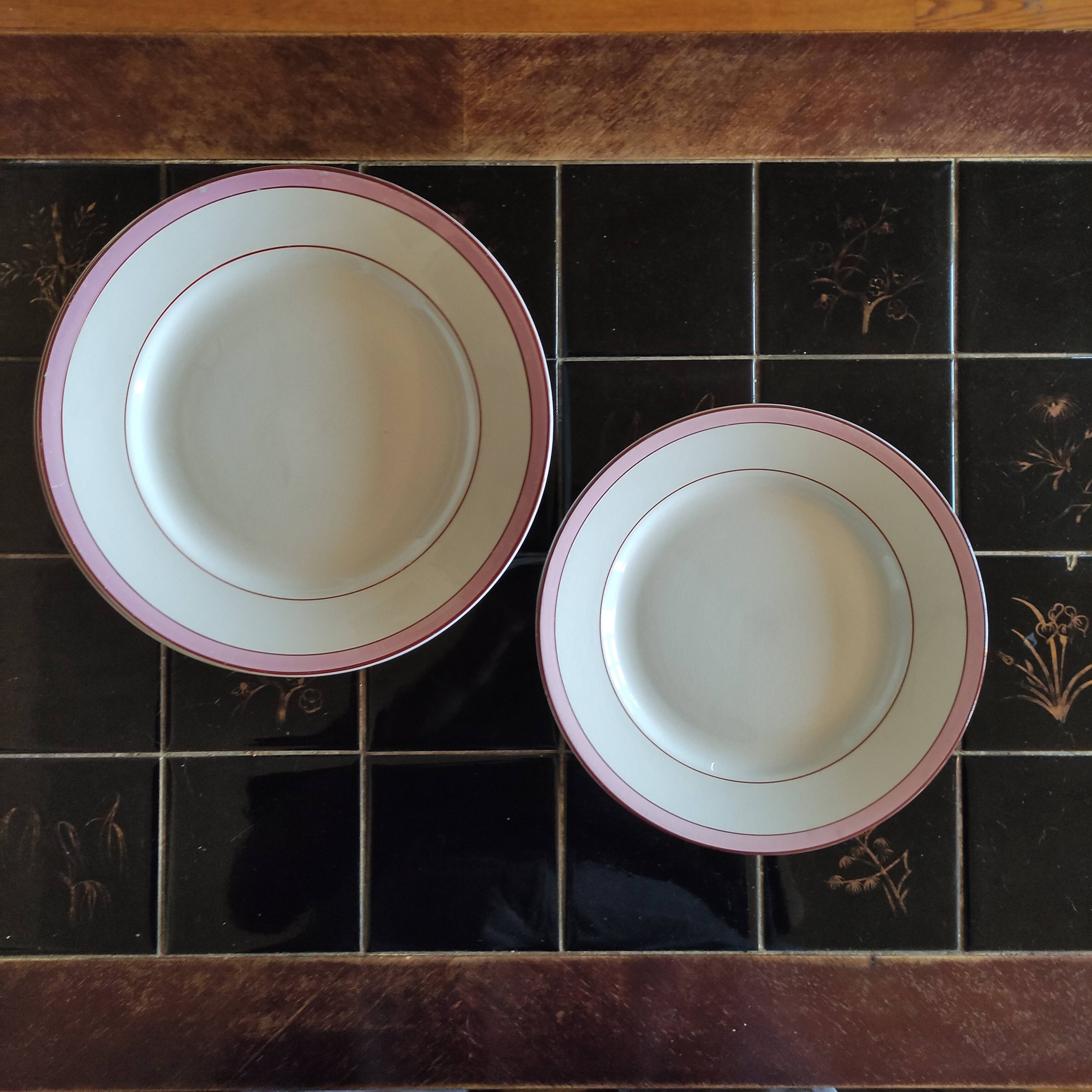 12 pink flat plates by KG Lunéville