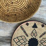 Braided wicker dish with ethnic motifs