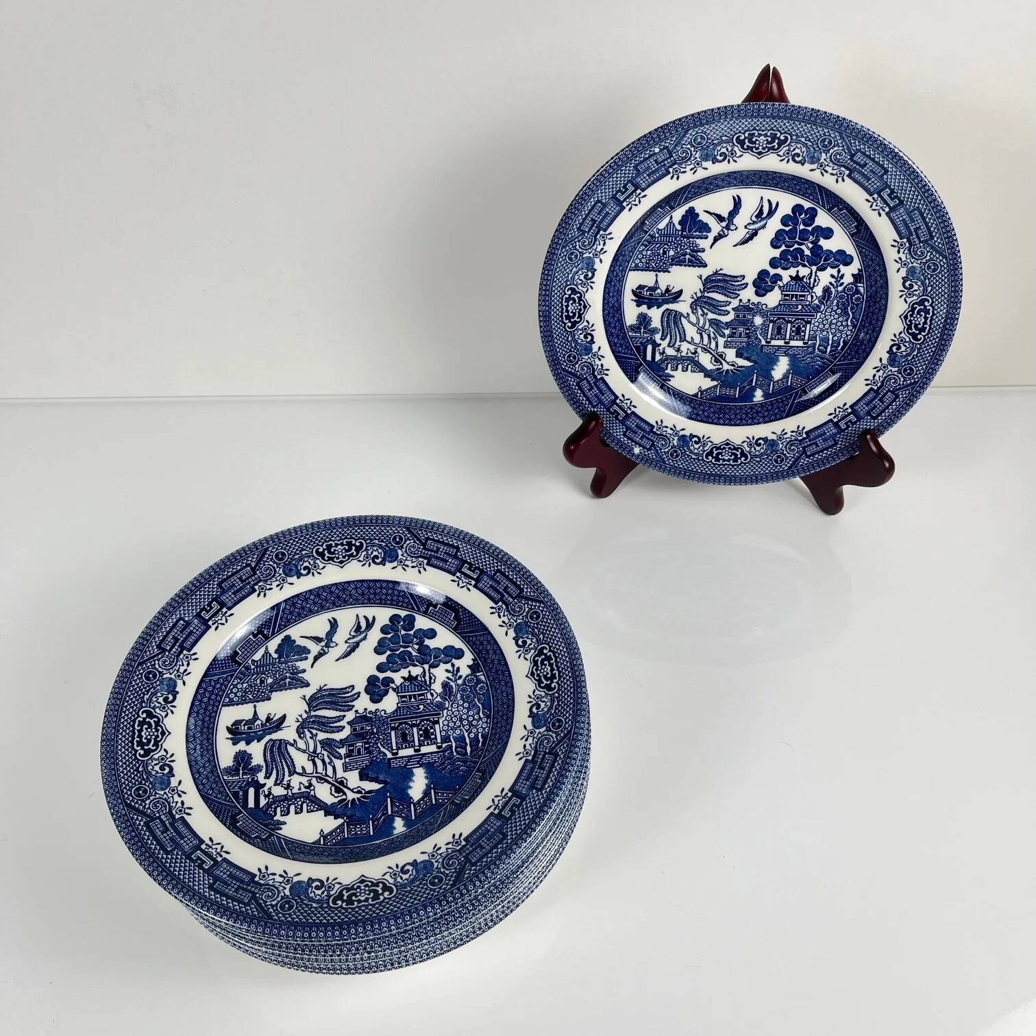 Set of 10 dessert plates, Asian pattern, Churchill, England 1970.