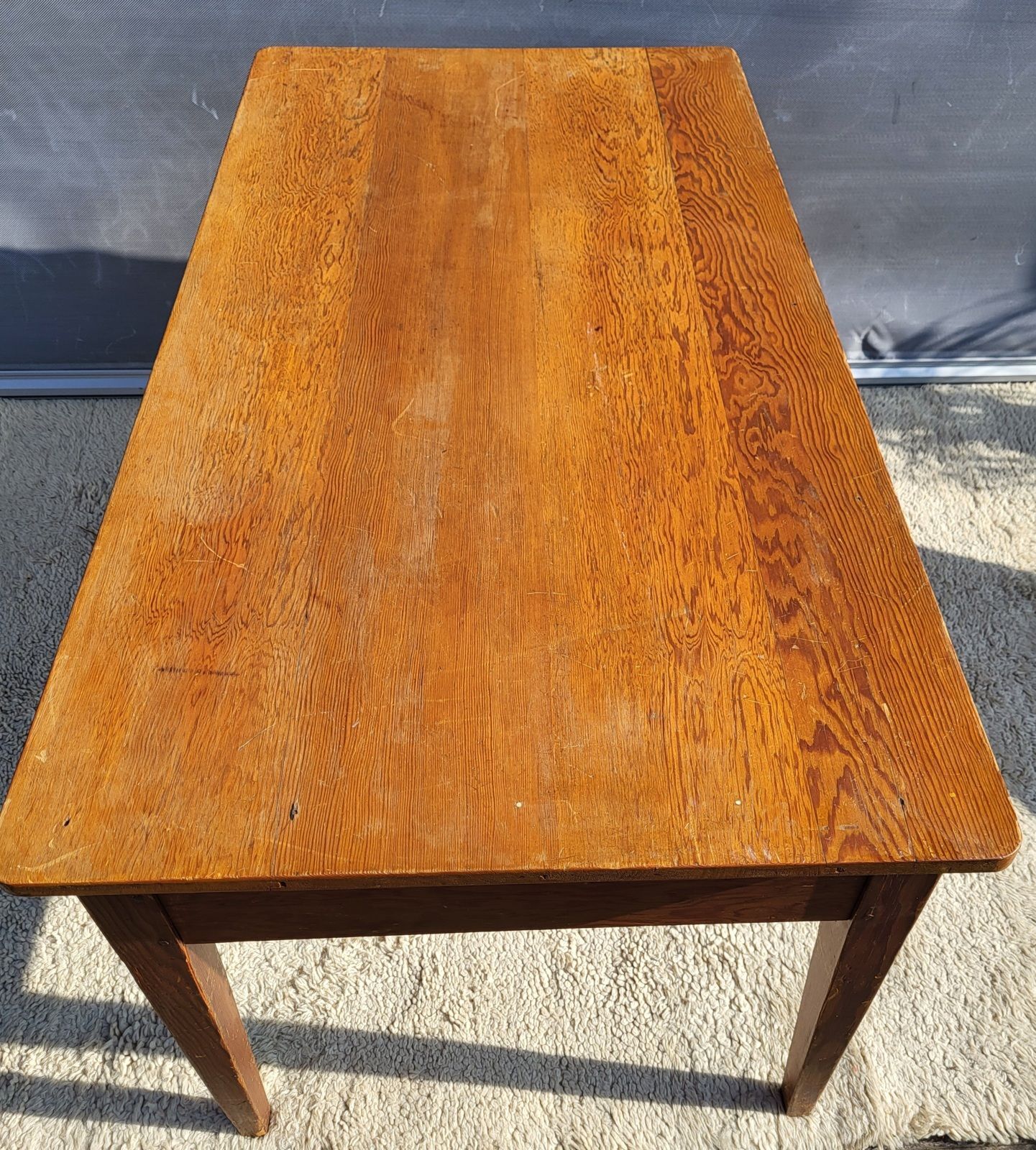 Pine farmhouse table ● Honey patina & Zebra grain