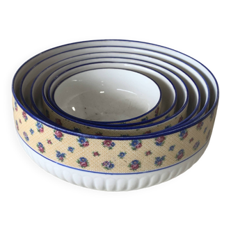 Plats vintage gigognes en porcelaine