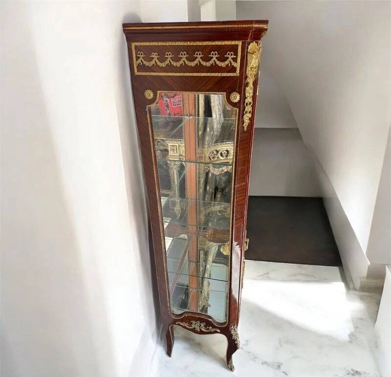 Louis XV style display cabinet in wood and bronze, with several shelves