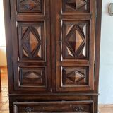 Armoire pointe de diamant