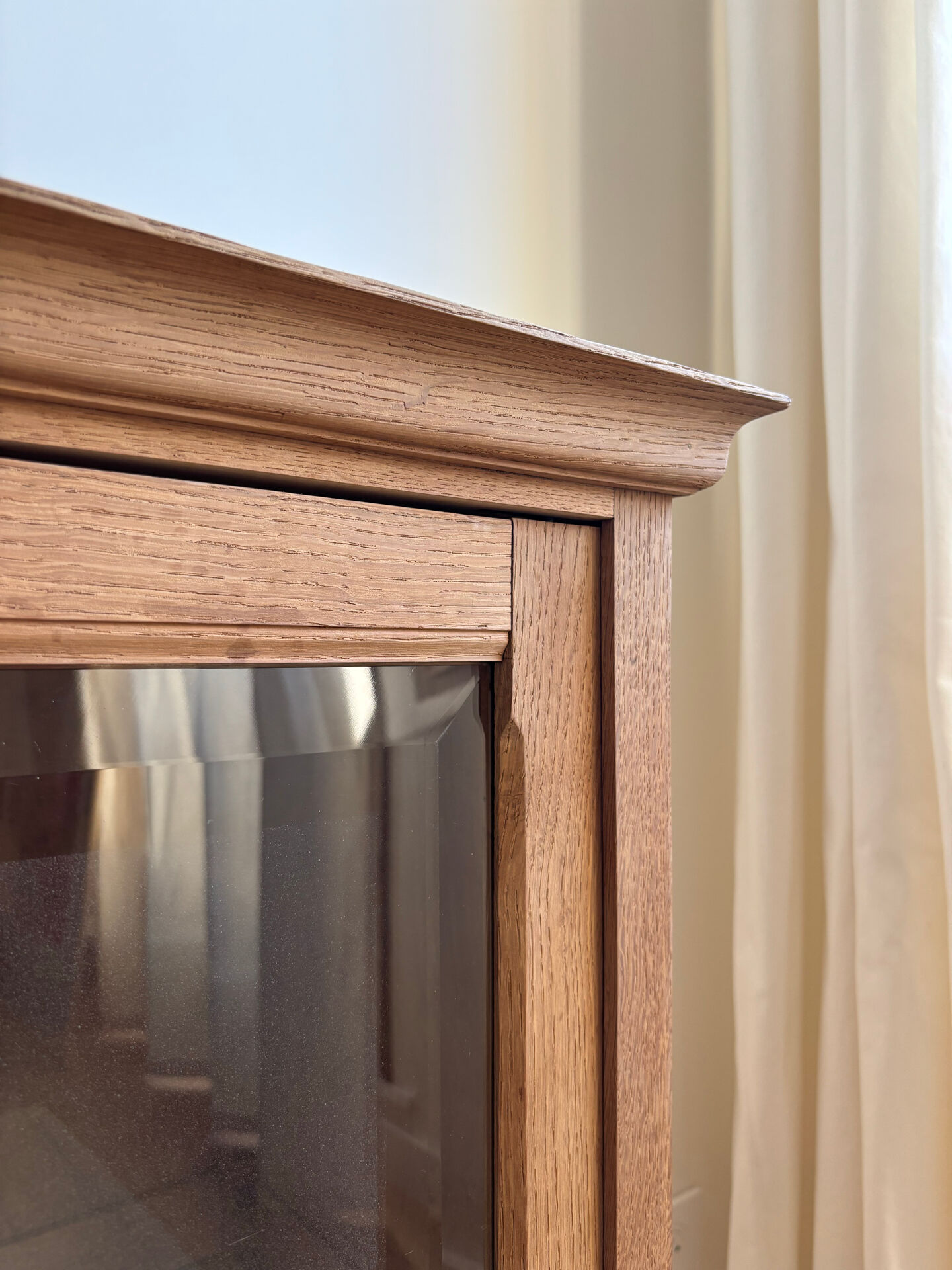 Vitrine vaisselier buffet chêne massif rénovée