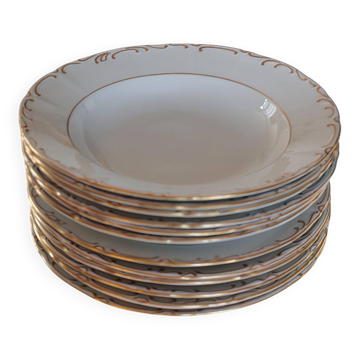 Set of flat and soup plates