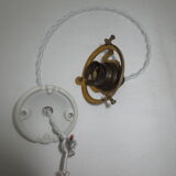 Suspension ancienne opaline clichy paille et blanc