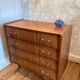 Commode vintage pieds fuseaux
