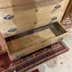 Commode Louis Philippe en pitchpin sur plinthes