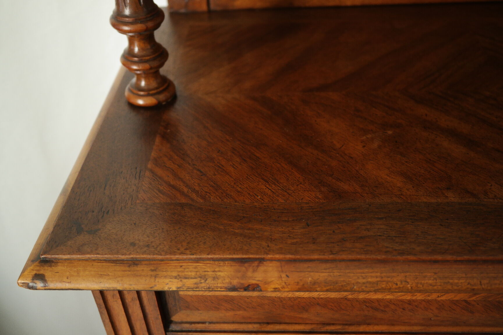 Louis XVI style music cabinet in walnut, 20th century.