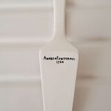 White porcelain pie shovel