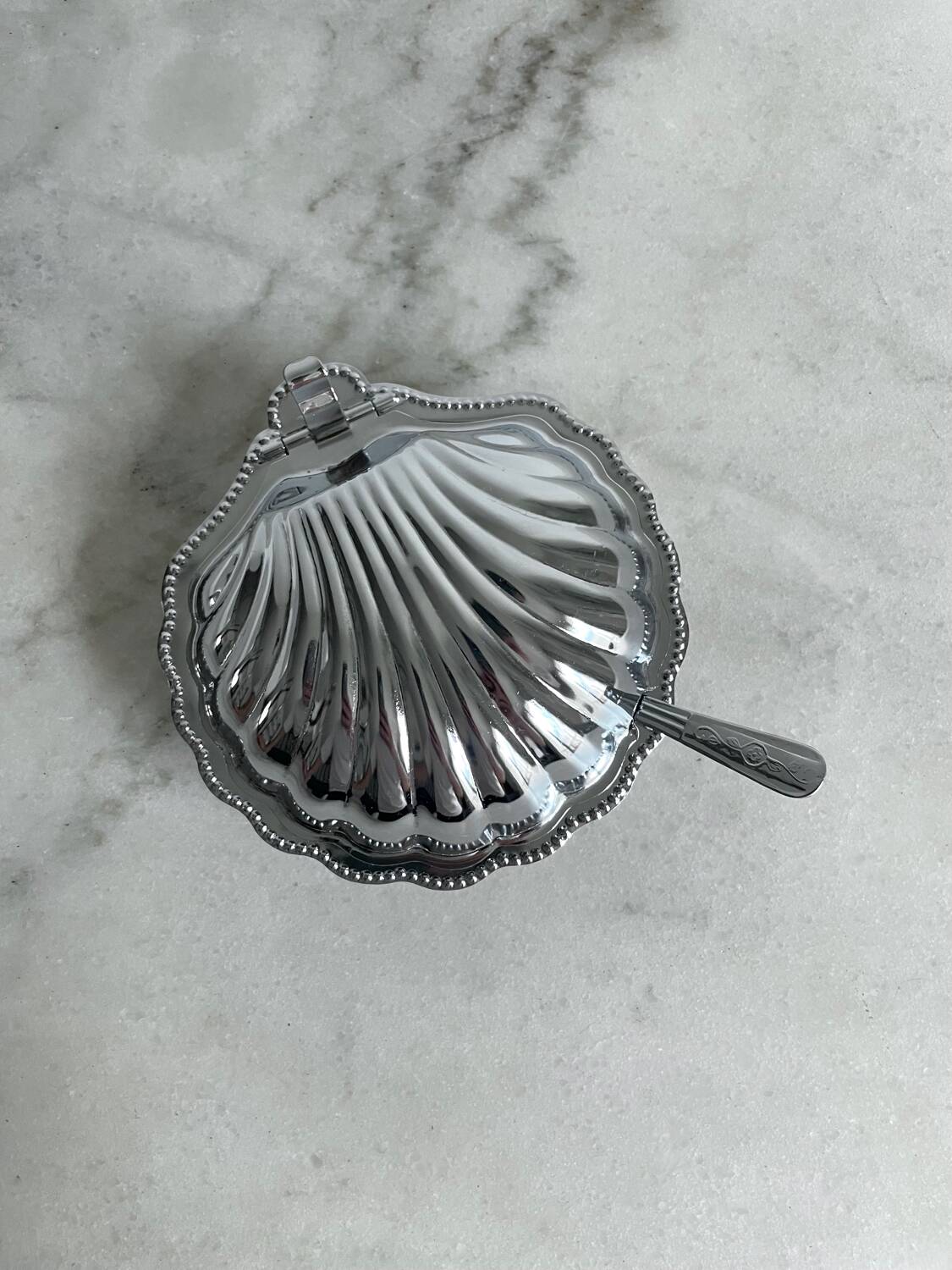 Shell butter dish