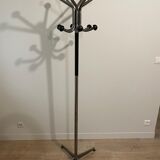 Metal parrot coat rack