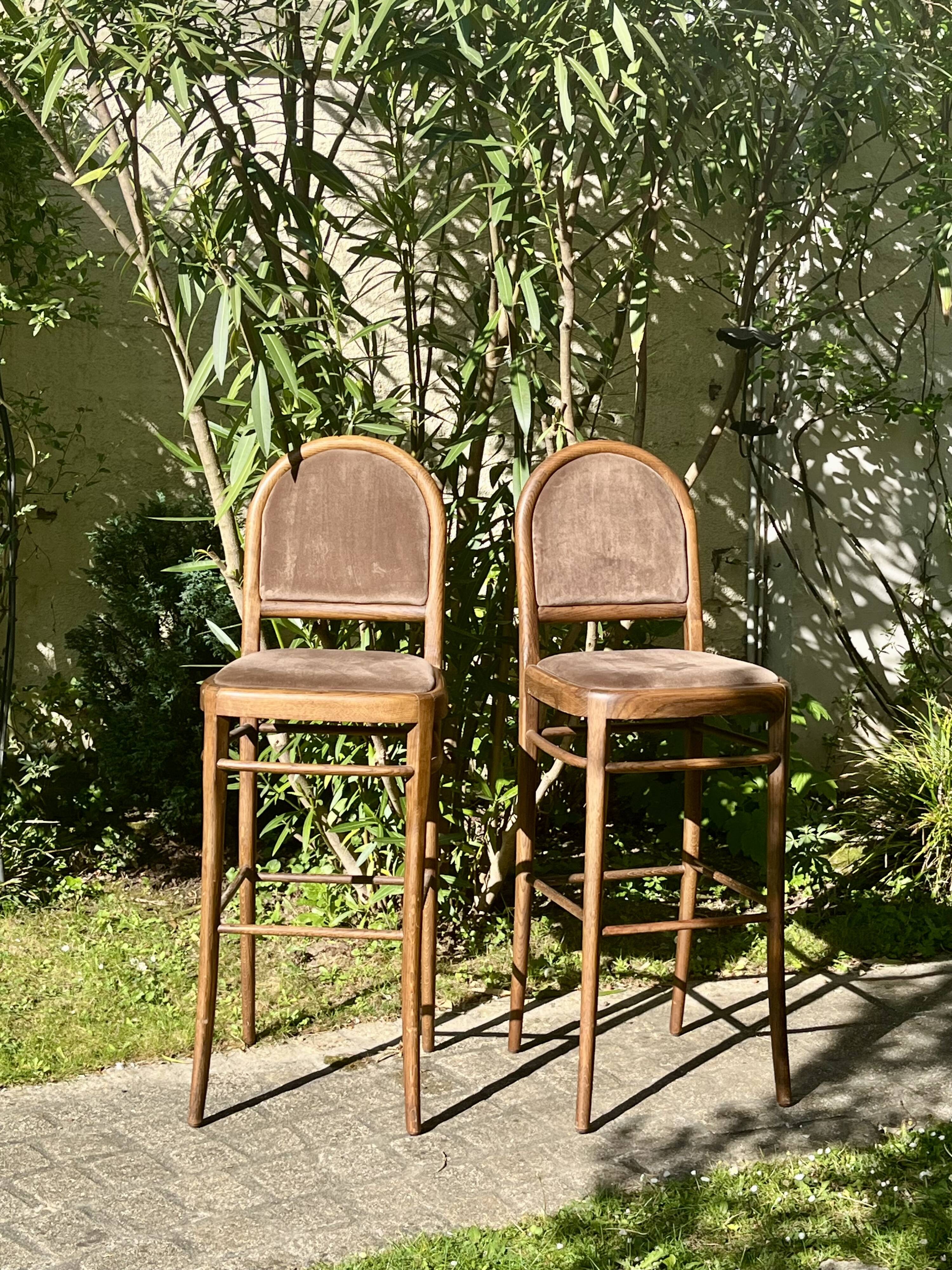Paire de tabourets hauts style Thonet