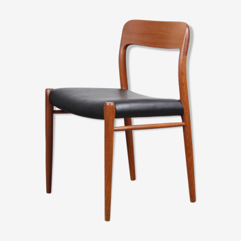 Chaise scandinave en teck de Niels O. Moller