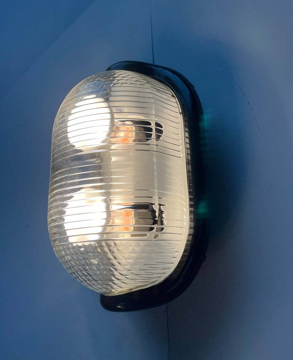 Wall Lamp Walnut Space Age Style Italian Modern Mid-Century by Achille Castiglioni for Flos, 1970s