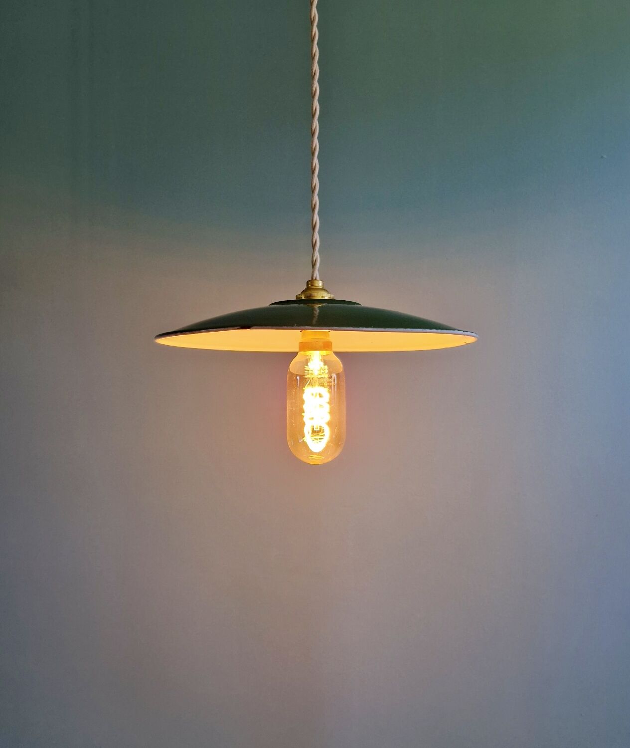 Industrial suspension in green enamelled sheet metal (7 available)