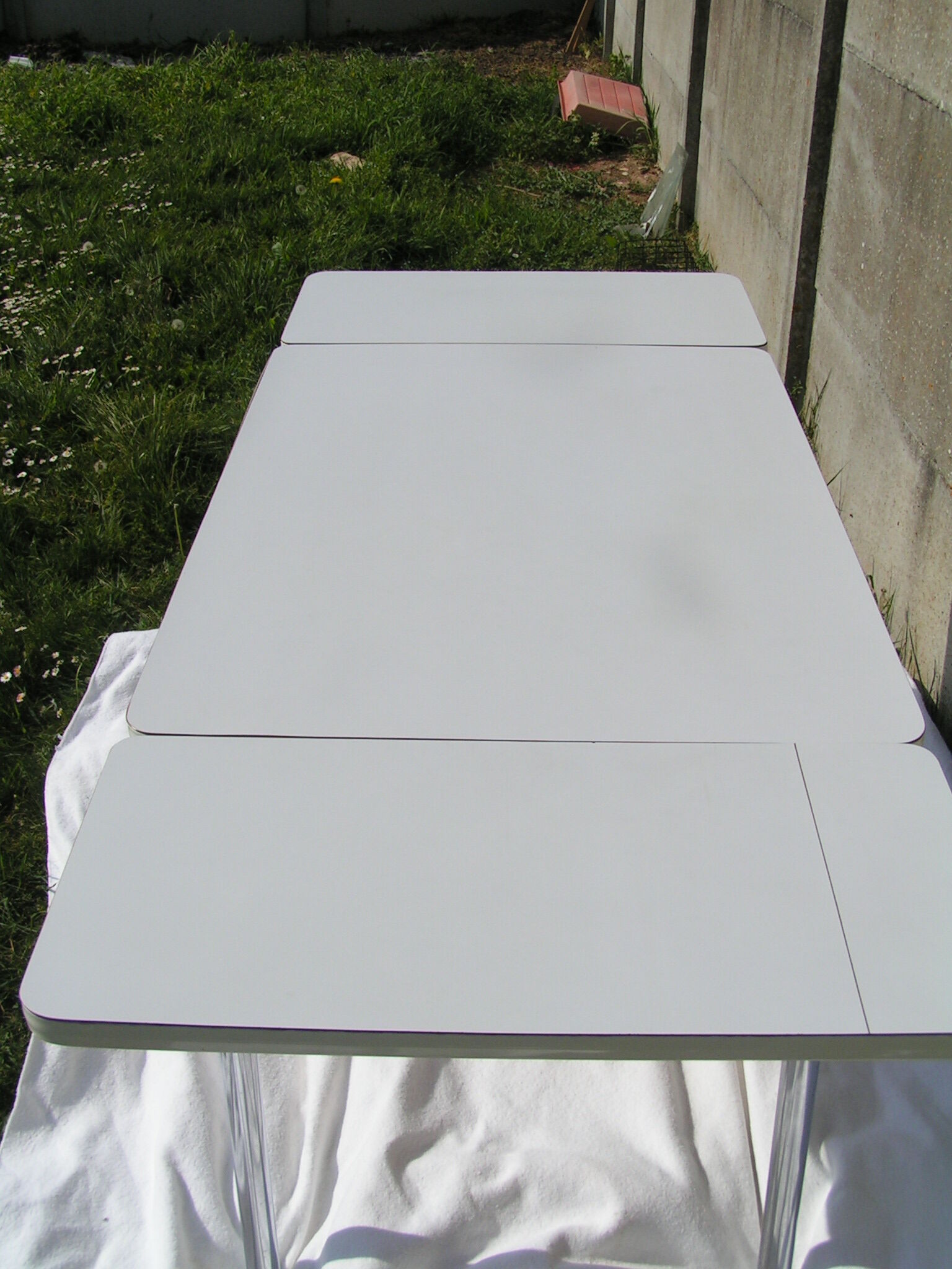 Table cuisine blanche en formica