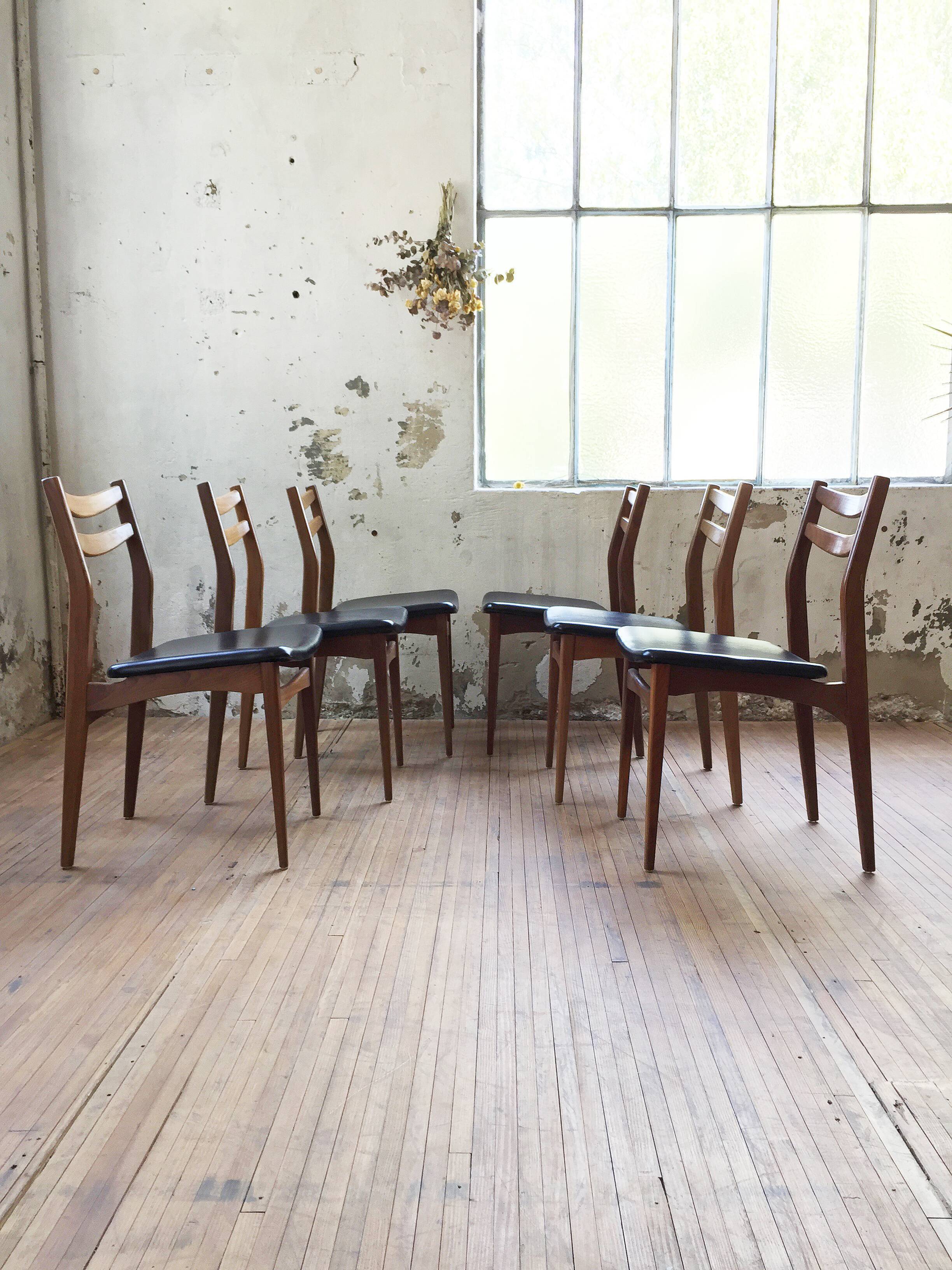 Série 6 chaises scandinaves