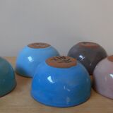 5 mini coloured bowls