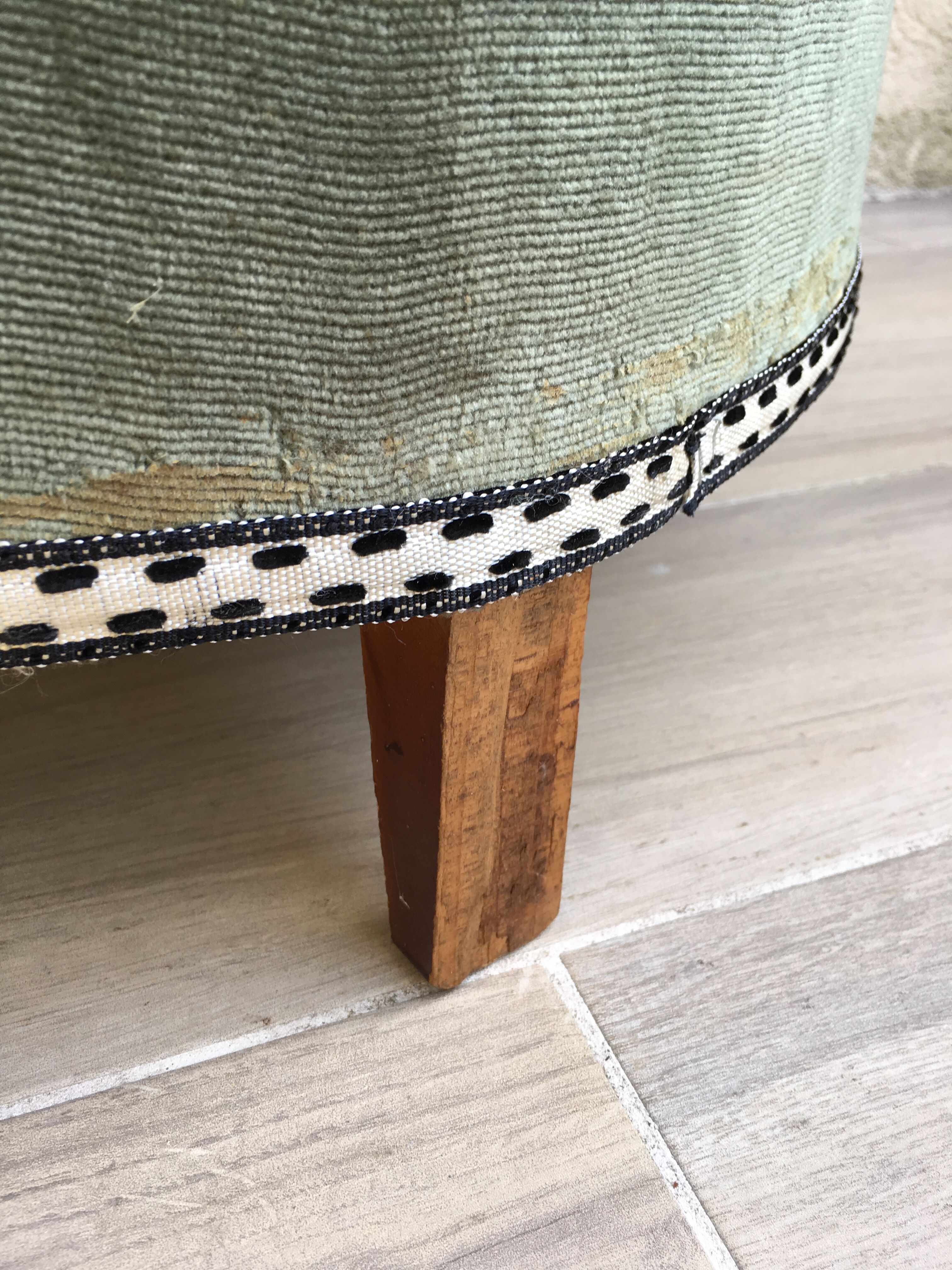 Velvet toad armchair