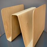 Design magazine holder in thermoformed wood