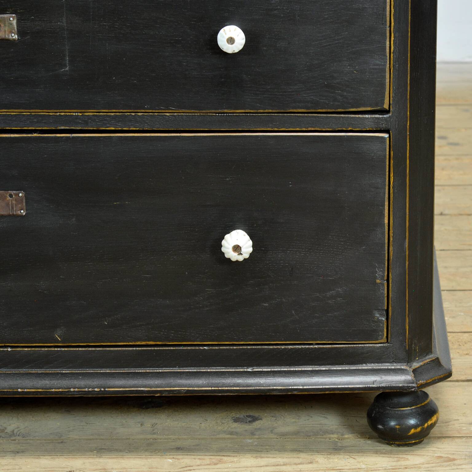 Oak and pine chest of drawers, 1910s