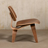 Charles & Ray Eames LCW walnut lounge chair for Herman Miller