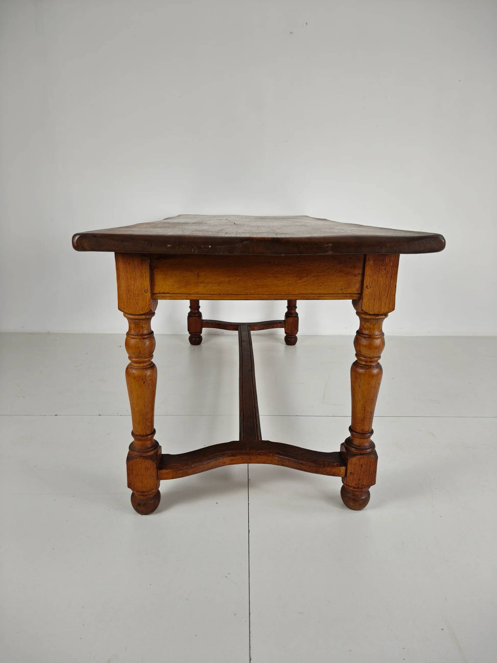 French antique oak farmhouse table – 20th century