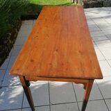 Farm table