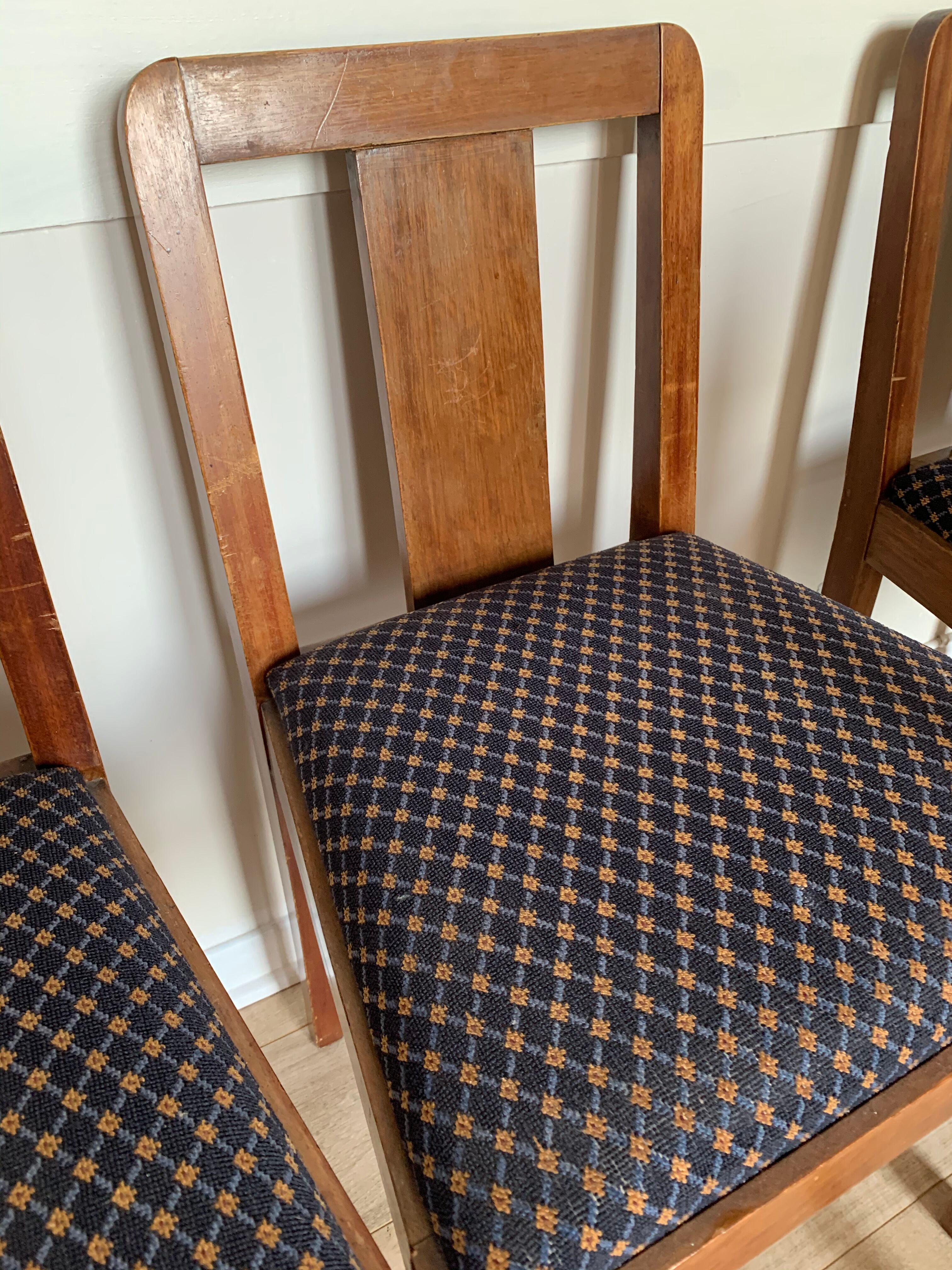 Lot 4 chairs Saddier and his Sons