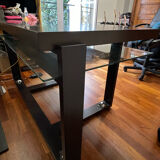 Laminate wood desk