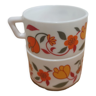 Vintage arcopal cups