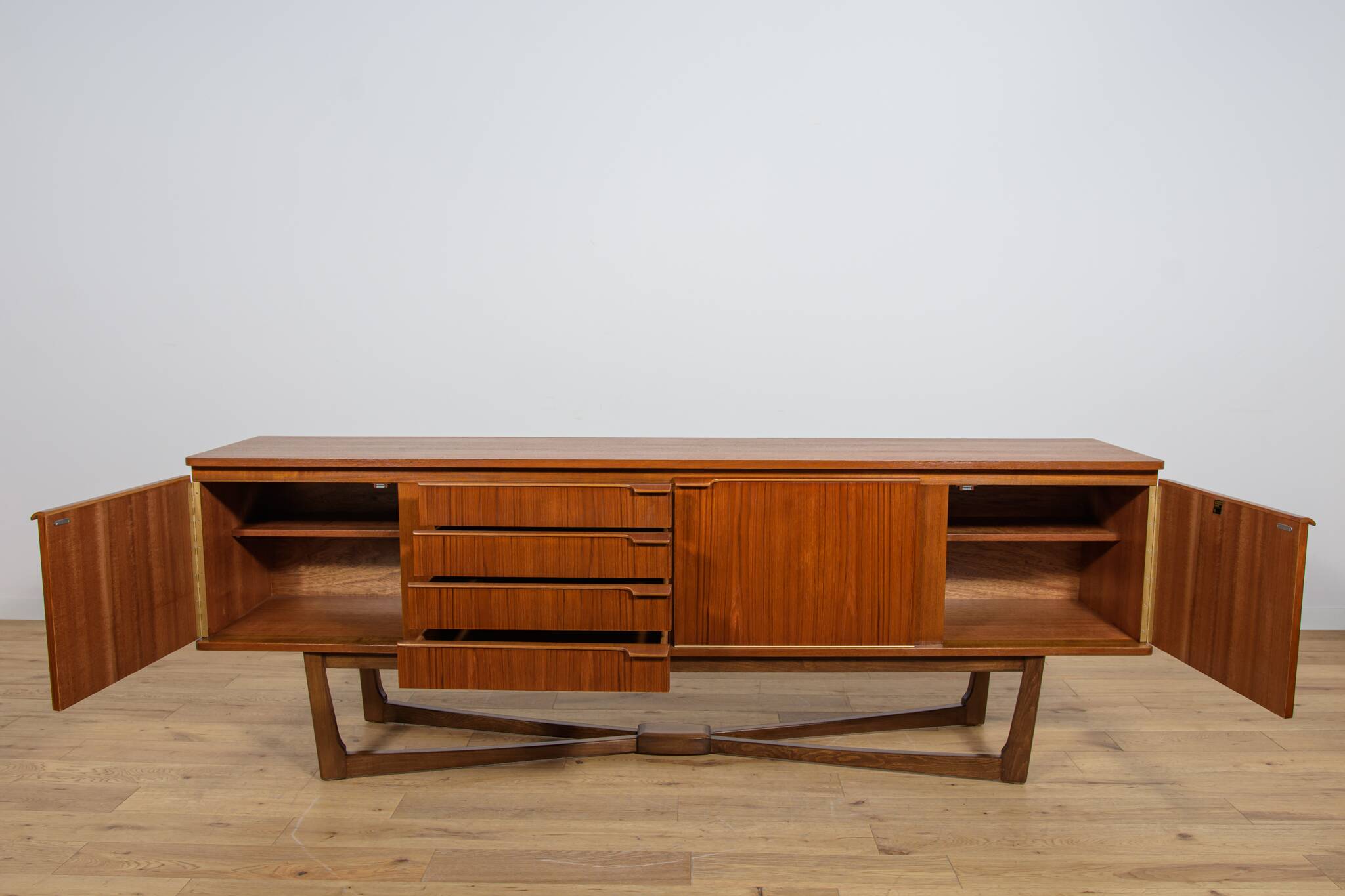 Buffet en teck du milieu du siècle de Stonehill, Royaume-Uni, années 1960