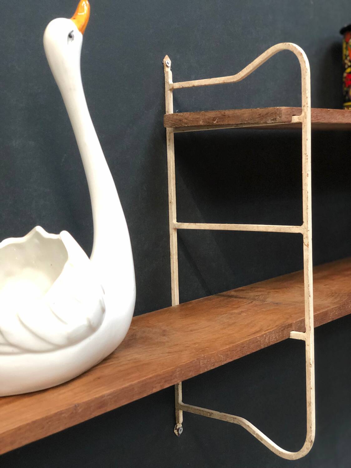 Tomado Scandinavian shelves