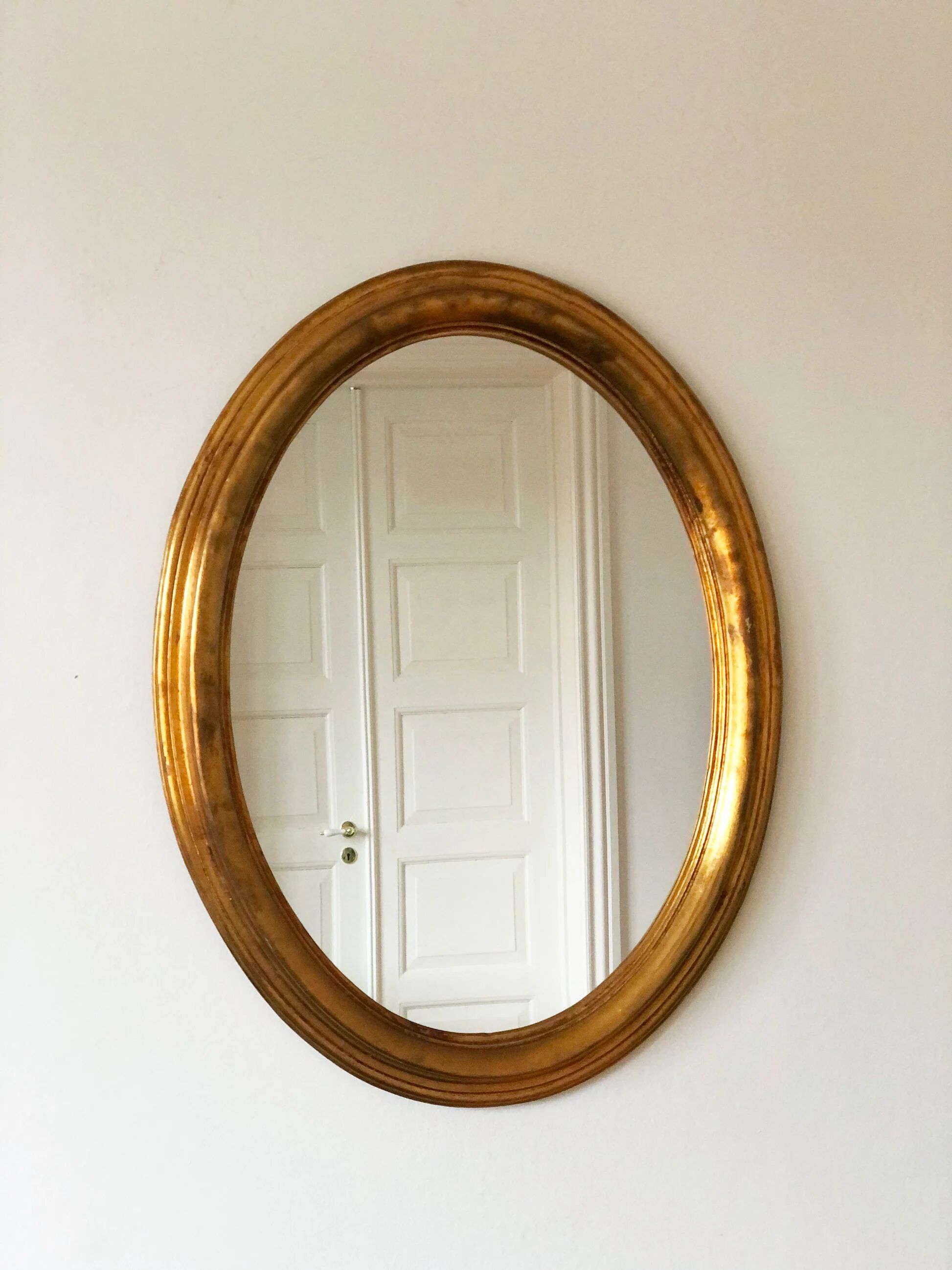 Vintage oval giltwood mirror – Hollywood Regency, Belgium, 1970s